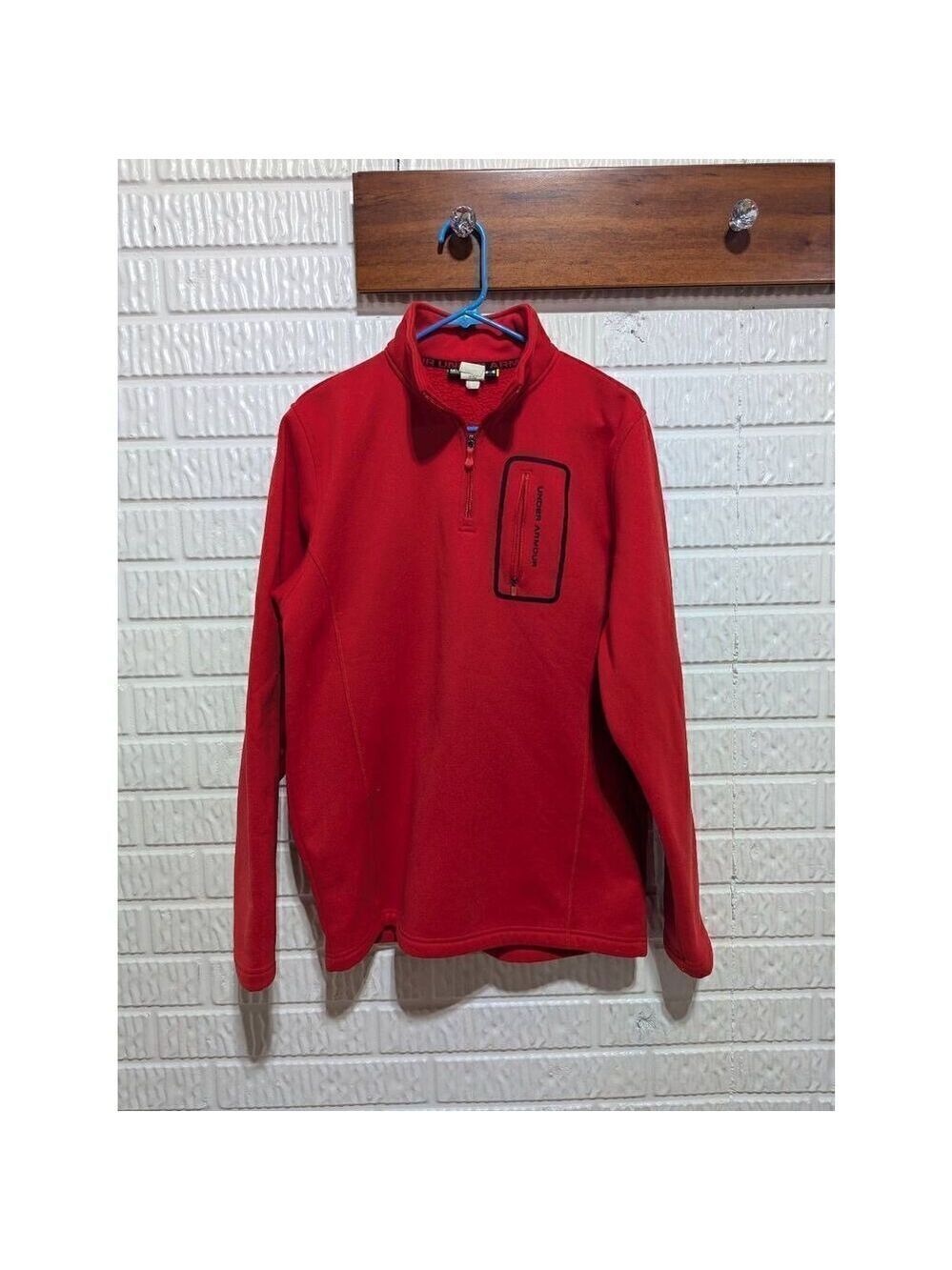 Under Armour Men's Red Zip Pocket Long-Sleeve 1/4 Zip Sweatshirt Size Medium